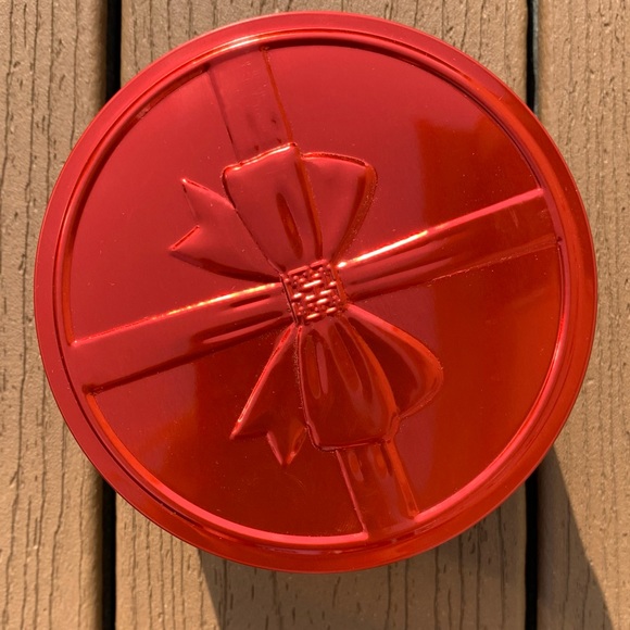 🆕HARRY SLATKIN HOMEWORX “CHRISTMAS CUPCAKE” 18oz CANDLE 4-WICK NWT!!! - Picture 3 of 5